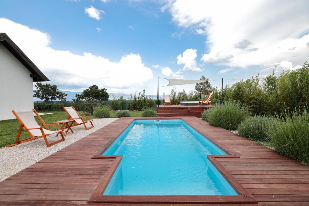 Villa Ena With Pool & Jacuzzi Donji Kasic Eksteriør bilde