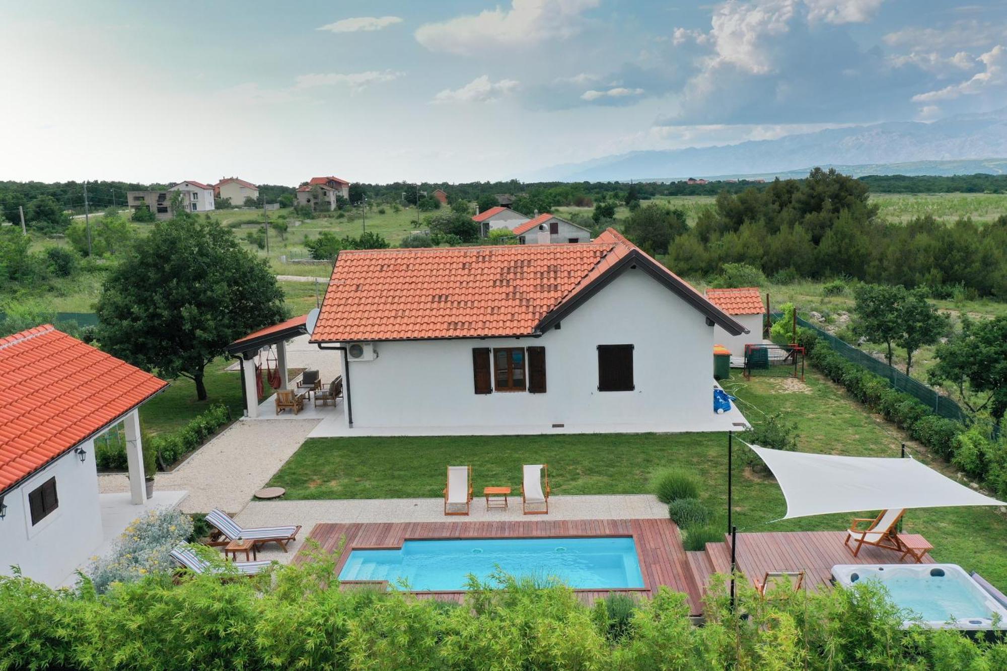 Villa Ena With Pool & Jacuzzi Donji Kasic Eksteriør bilde